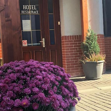 Hotel Na Kafkove Острава Экстерьер фото