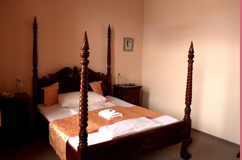 Hotel Na Kafkove Острава Экстерьер фото